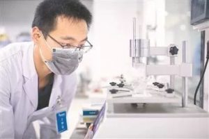 纳米涂层技术渗入生活：喝酸奶不用舔盖，刮伤手机能修复