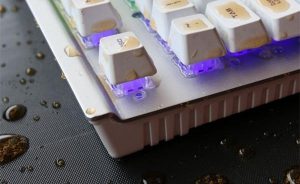 科普:派瑞林机使械键盘防水技术