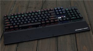 科技前线：钛仑猎空机械键盘达IP68级别防水